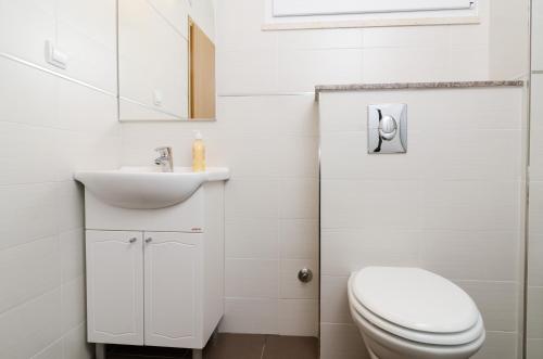Apartment Amela - image 14