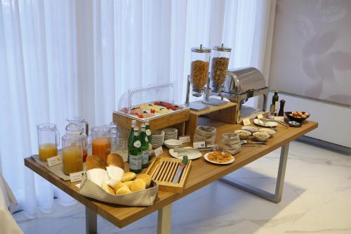 Scia' On Martin Hotel Restaurant - 식음료(F&B)
