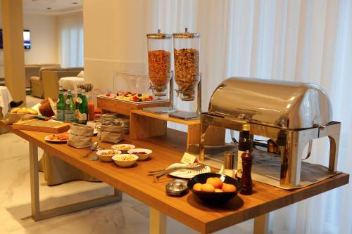 Scia' On Martin Hotel Restaurant - 식음료(F&B)