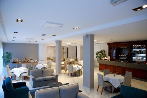Scia' On Martin Hotel Restaurant - 식음료(F&B)