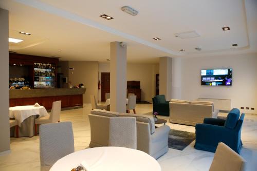 Bar/lounge, Scia' On Martin Hotel Restaurant in Buscate