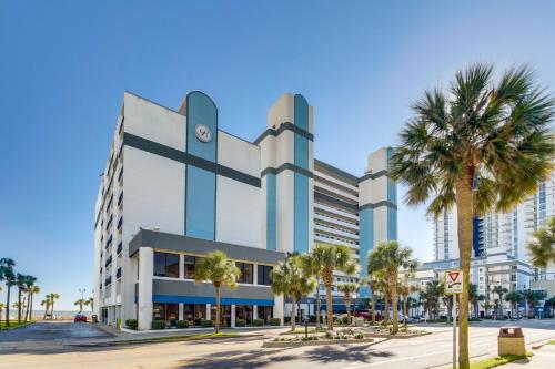 Hosteeva Boardwalk Ocean-front Condo - image 4