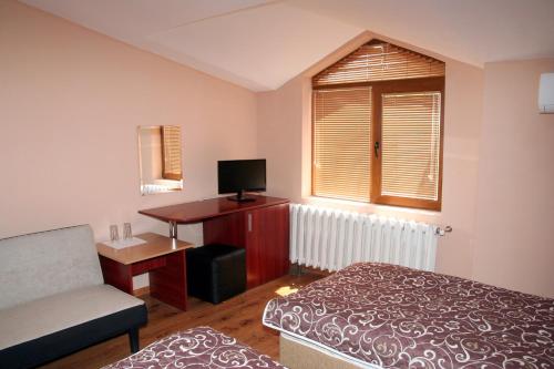 Interrum Hotel - image 14