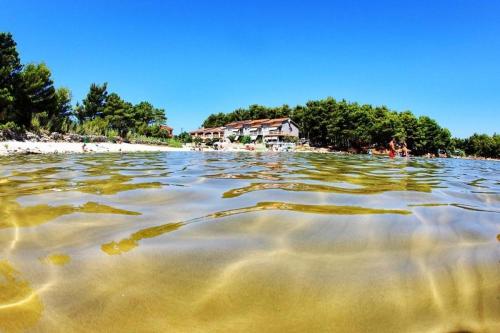 Apartment in Vir with balcony, air conditioning, Wi-Fi (4595-1)