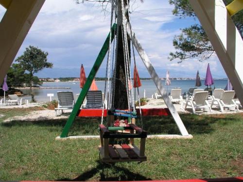 Apartment in Vir with balcony, air conditioning, Wi-Fi (4595-1)