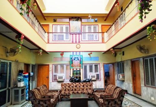 Hotel Marwari niwas  in Ram Ghat