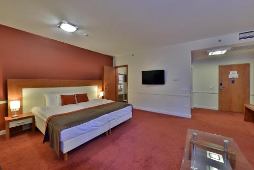 Hotel City Inn - image 4
