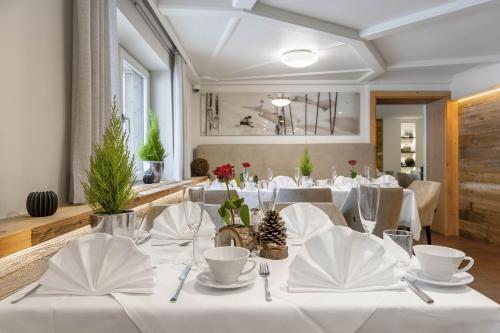 Ravintola, Boutique Hotel ANYBODY in Saalbach