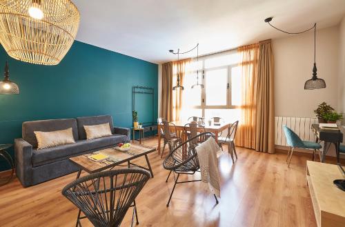 Barcelona Sants Station Apartments, Barcelona