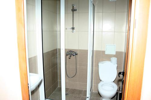 Interrum Hotel - image 7