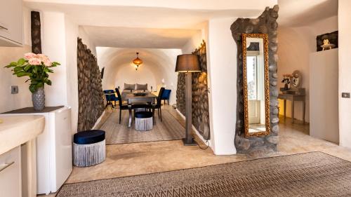 BLACK BAY CAVES SUITES 3