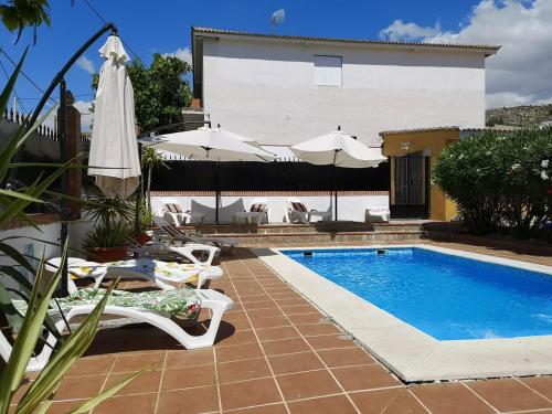  Gorgeous Villa Sleeps 11 Private Pool and Garden in Granada