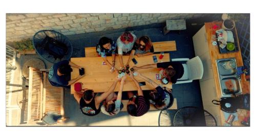 Booze & Snooze Social Hostel – Split, MD