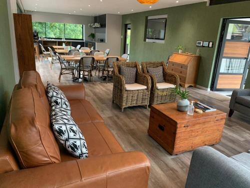 Coral Wood Self Catering Suites and B&B – East London, IA