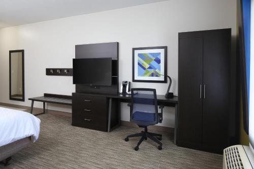 Holiday Inn Express Grand Rapids Southwest, an IHG Hotel - image 12