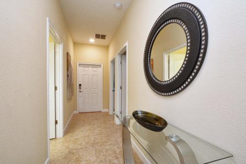 Storey Lake- 5 Bedroom Townhome w- Pool- 1600ST - image 8