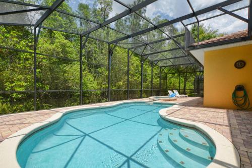 Calabria 4 Bedrooms with Pool 3400CL - image 2