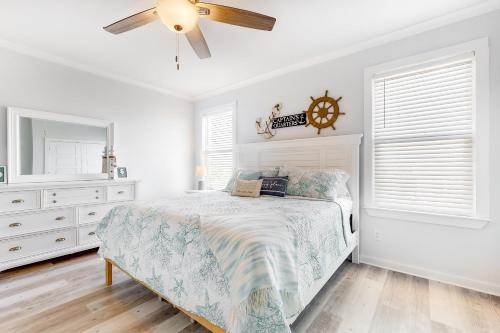 Latitude Adjustment in Dauphin Island, USA