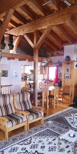 grosses Ferienhaus mit Sauna im Skigeb. Obersaxen in 奧伯薩克森梅爾賀夫