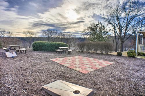Branson Condo with Patio and Pool Access on Golf Course - image 41