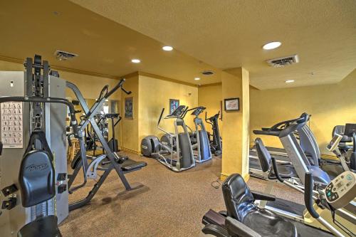 Branson Condo with Patio and Pool Access on Golf Course - image 43