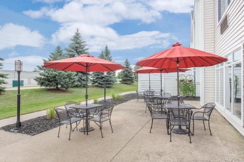 Cobblestone Suites - Oshkosh