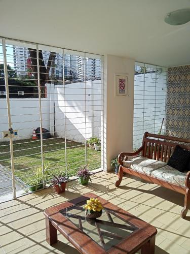 شرفة/ تراس, Casa Rosarinho 1- RECIFE - Quartos com Banheiros Exclusivos in Jaqueira