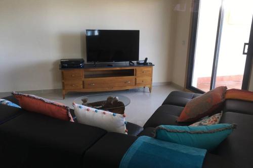 Villa Matilde Modern 2 Bedroom Apartment Close to Beach - Tap to explore photos