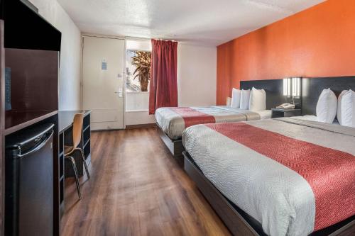 2 bedrooms, 2 beds