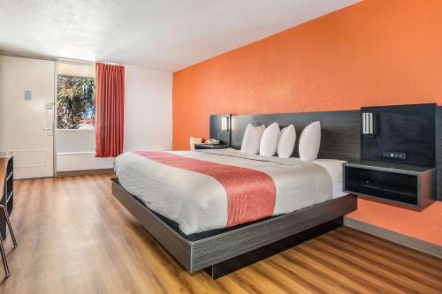 1 king bed