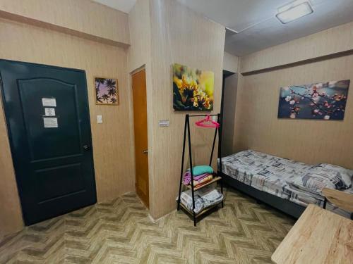 JT RESIDENCES QC SANITIZE GAMES FIBER INTERNET NETFLIX THOUSAND CABLE TV hotel Quezon ave, Manila (fotografie 8)