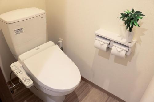 Standard Double Room image 5
