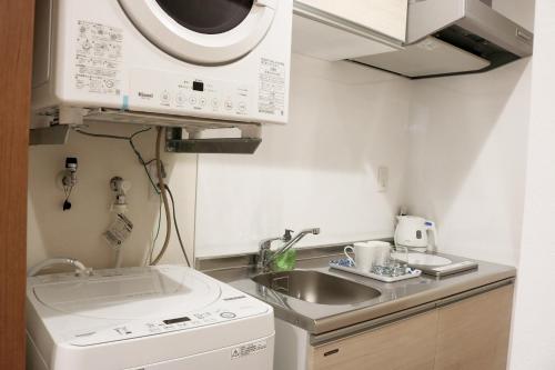 Economy Double Room image 10