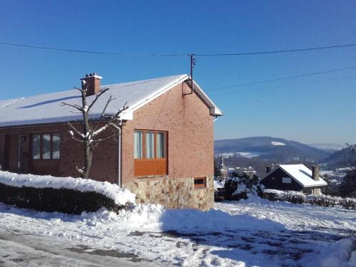 Modern Holiday Home in Stavelot with Garden - image 7
