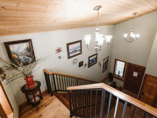 Maria's Creekside B&B - 출입구