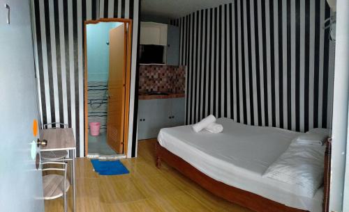 DJCI Apartelle Small Rooms in Hermogenes C