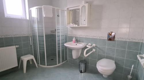 Aqua Therm Hotel - image 4