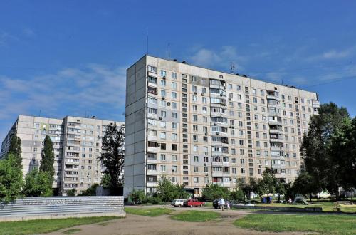 Фасада на хотела, Валентиновская 13а метро Студенческая 1к квартира со всеми удобствами in Каккрив
