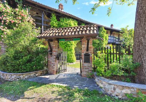 Exterior view of Cascina del Tempo Sospeso