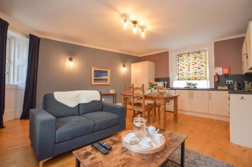 Picture of The Gallery Apartment - Boutique Apartment Hideaway In Oban