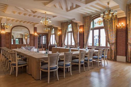 Бізнес Центр, L'Univers Arras by Elema Hotels ex Hotel de l'Univers Arras in Арас