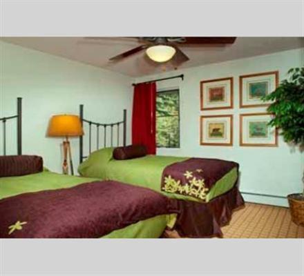 GetAways at Eagle Point Resort, Вейл (фото 3)
