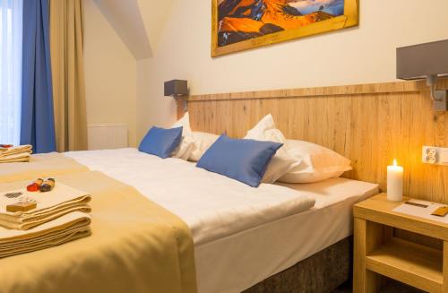 2 double beds