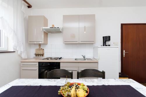 Three-Bedroom Holiday Home  image 10