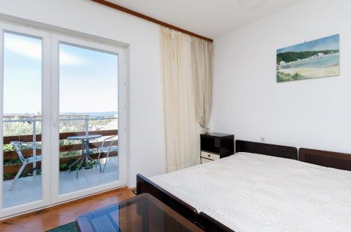 Three-Bedroom Holiday Home  image 7
