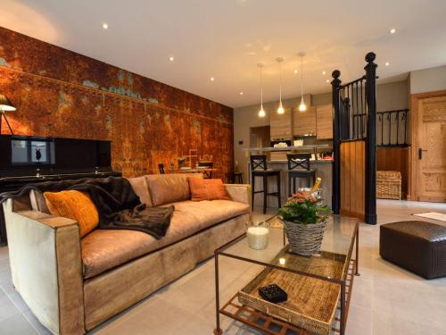  Splendid ground floor apartment with garden in the very center of Spa, Ferienwohnung in Spa