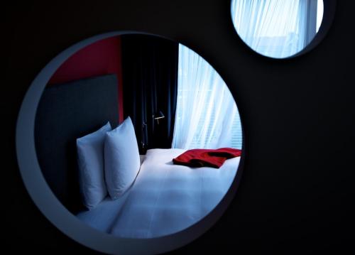 THE MADISON Hotel Hamburg - Photo 2
