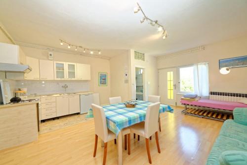 Apartments Andrea - image 2