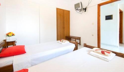 Evi Apartments And Studios - image 12