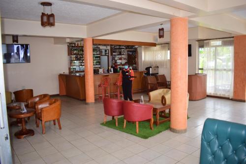 בר/טרקלין, Meru Slopes Hotel in מרו